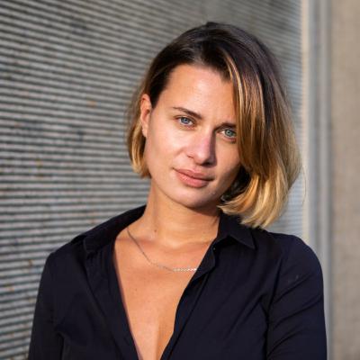 Schrijfster Dieuwertje Heuvelings: "Ik was iemand anders DROOM aan het leven."