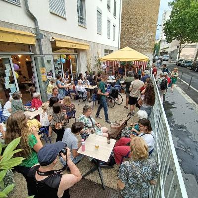"Chez Daddy": un café intergénérationel pour sortir de l'anonymat