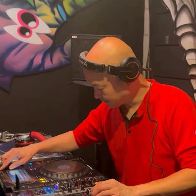Episode 189: Heart Battles » strictly underground house music Episode 189: Heart Battles » strictly underground house music