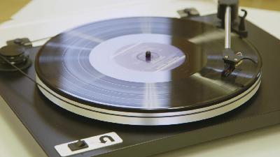 Mesa de redacción: ¿Te acuerdas del primer disco que compraste?