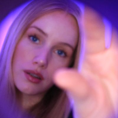 ASMR - Riesin findet dich und bringt dich zum Einschlafen 🌙💤 (Roleplay)