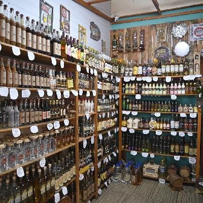 Saberes dos negros na produção da cachaça devem ser valorizados, dizem especialistas