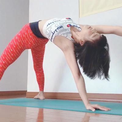 マスクの息苦しさを解消！呼吸を深めるヨガ