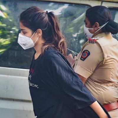 रिया चक्रवर्ती को एनसीबी ने किया गिरफ्तार | Riya Chakraborty arrested by NCB