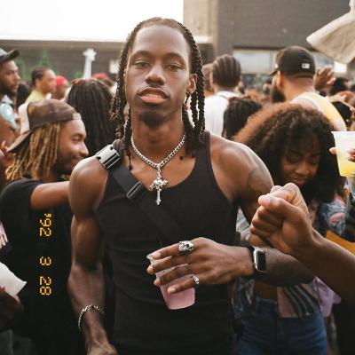 Popular NYC Fashion Designer Mac West Speaks on Branding, Photography, Streamers & Graphic Designing