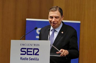 Luis Planas: "Tenemos que tener la capacidad de integrar"