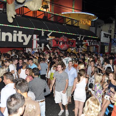 ROBBIE CRAG LIVE @TRINITY CHUNNEL CLUB WAY BACK IN 1997 ROBBIE CRAG LIVE @TRINITY CHUNNEL CLUB WAY BACK IN 1997