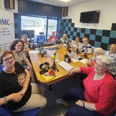 T9 E28 El coro Diversas visita la radio