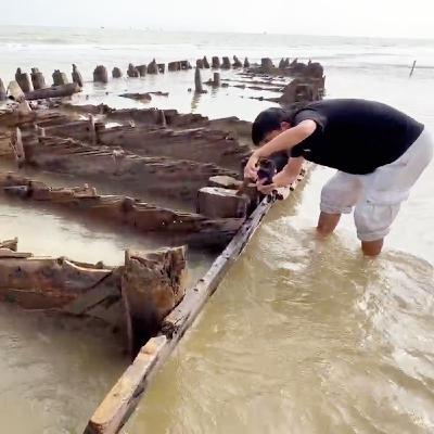 Bàn phương án khai quật tàu cổ ở biển Hội An