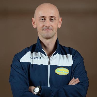 Intr-o calatorie cu Petru Merghes despre primul contact cu tenisul si bazele programului de initiere