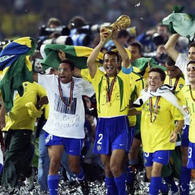 O caminho da seleção brasileira até a taça da copa do mundo de 2002