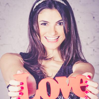 Tudo vem a mim com facilidade, alegria e glória Tudo vem a mim com facilidade, alegria e glória