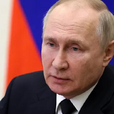 بوتين يصف السقف السعري للنفط الروسي بالقرار الغبي بوتين يصف السقف السعري للنفط الروسي بالقرار الغبي