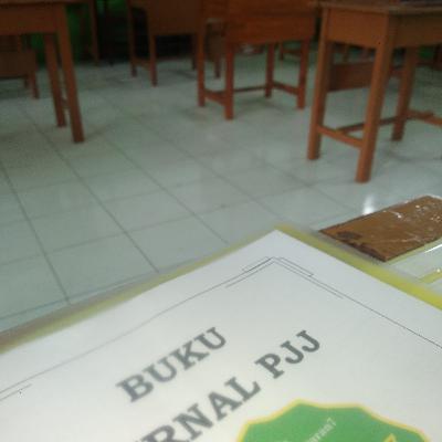 متعلم أو معلم اللغة العربية يؤجر