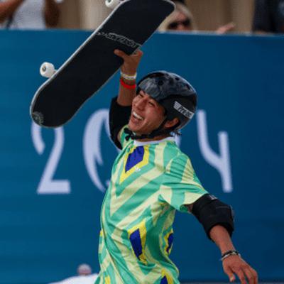 Augusto Akio conquista o bronze olímpico no park masculino!