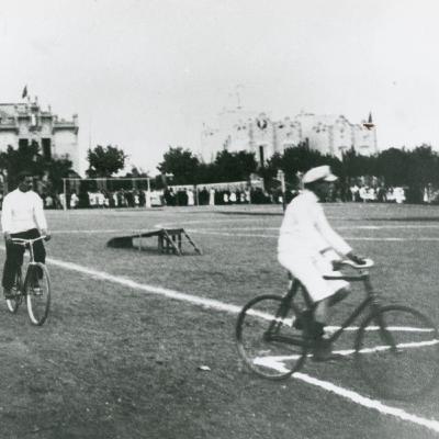 23. En bicicleta per la Barcelona del XIX 23. En bicicleta per la Barcelona del XIX
