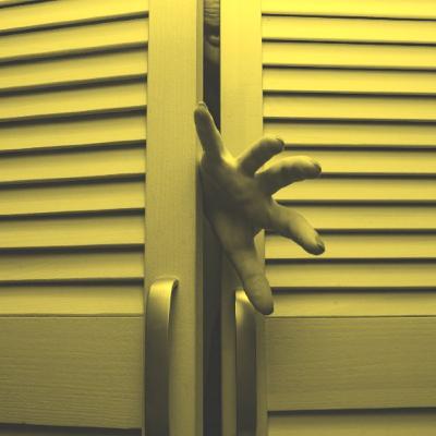 המפלצת שבארון – חלק ב' המפלצת שבארון – חלק ב'