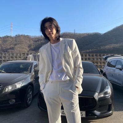 Lee Jong Suk is a Actor or a Model??