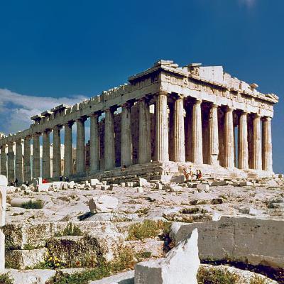 La Acrópolis de Atenas: una guía de viaje edificio a edificio
