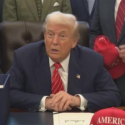 Tús Áite: Donald Trump