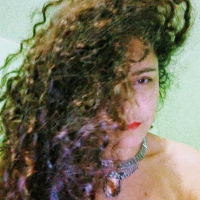 Mês de Maio. Véu das Noivas . Quando Macabéa conhece o seu futuro namorado, Olímpio.