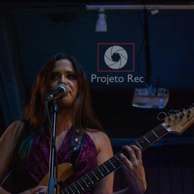 Liv (Cantora e Compositora) - Podcast com os artistas 1°T;N°10