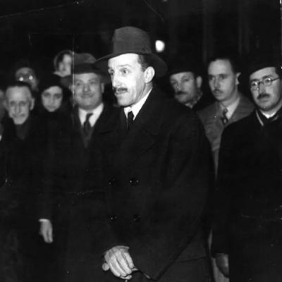 EL EXILIO DE ALFONSO XIII Y LA TRAICIÓN DE FRANCO.