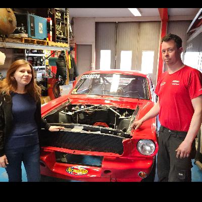 Dragracing med gammel Mustang