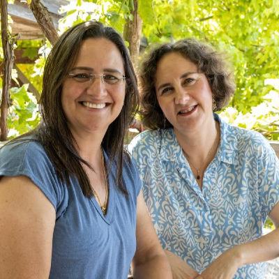 סיפור מהחיים: דנה על שילוב מטפלים צמודים בבית של אדם עם דמנציה