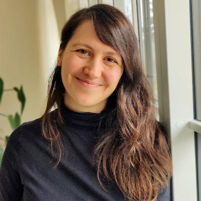 #33 Asli Kücükyildiz. Endometriose og for tidlig pubertet. Er der en sammenhæng? En samtalte om endometriose og hvorfor børn går tidligere i pubertet samt konsekvenserne heraf?