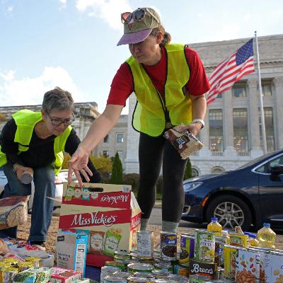 As benefits expire, one expert says Trump not funding SNAP is 'extraordinary'