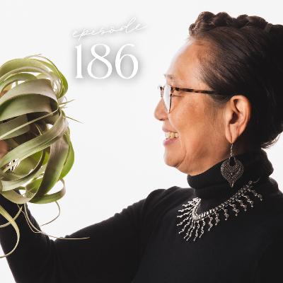 Ep 186: The Hand of Nature: Where Floral Mechanics Meet Paper Art with Hitomi Gilliam