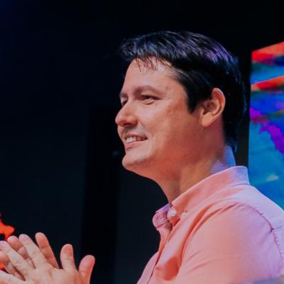 A Importância da Oração – Pr. Josias Jr.