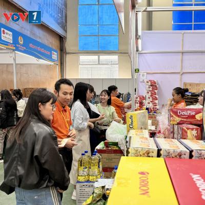Tin trong nước - Hà Nội khai mạc “Chợ Tết Công đoàn - Xuân 2026” chăm lo người lao động