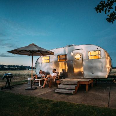 #022: How to Plan a Road Trip, Best Road Trip Car Snacks, Travel Social Distancing, Cottage Guest Etiquette