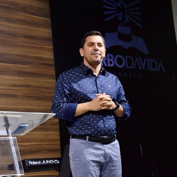 APROFUNDE SUAS RAÍZES - NIVAM PORTELA APROFUNDE SUAS RAÍZES - NIVAM PORTELA