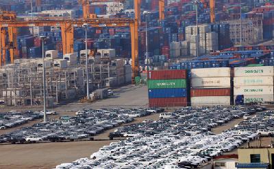 Exports hit record $185B in Q3 on chip boom as small firms left out in the cold