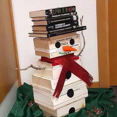 Felices Fiestas Comunidad Educativa.