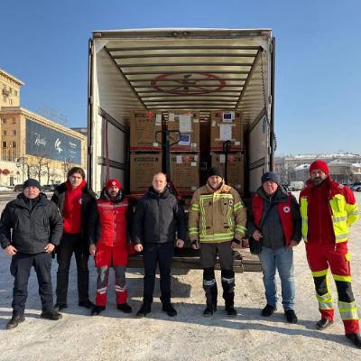 Червоний Хрест України передав генератори для пунктів незламності в Харкові Червоний Хрест України передав генератори для пунктів незламності в Харкові