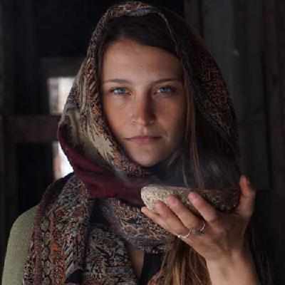 #05 - Laury Savoie | Professeure de Yoga