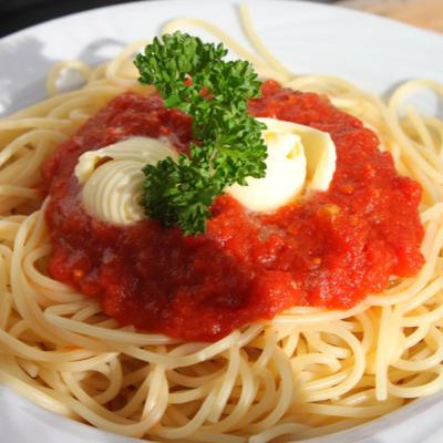 Tomato spaghetti: a classic dish that hits the spot