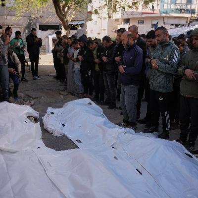 Israeli soldiers fire over yellow line: Attack kills at least six Palestinians in Gaza city Israeli soldiers fire over yellow line: Attack kills at least six Palestinians in Gaza city