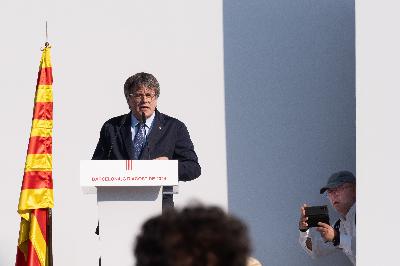 Tertulia: ¿Satisfará el Gobierno las demandas de Puigdemont? Tertulia: ¿Satisfará el Gobierno las demandas de Puigdemont?