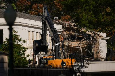 As destruction of the East Wing gets underway, where does that leave the first lady?