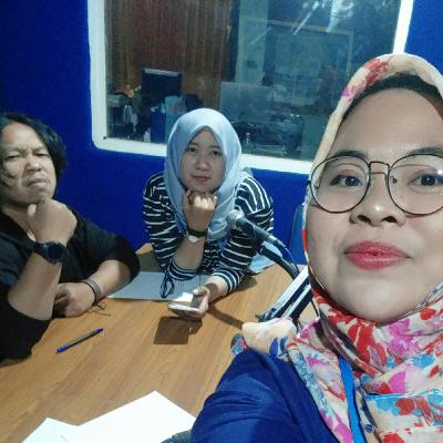 Kalian lagi jaga apa????jaga perasaan? Jaga rumah? Yang pasti harus jaga mood ya