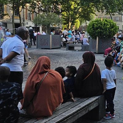 Les jeunes du centre Papin à l'écoute des mulhousiens place Franklin