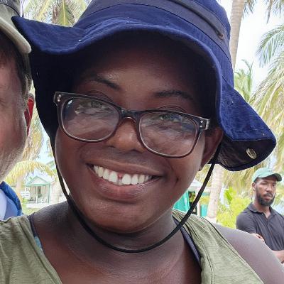 E62 Intern Shamika At Tobacco Caye Marine Station Belize