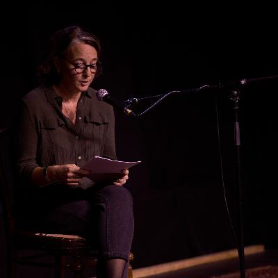 Írók a klubban #52 – Felolvas: Molnár T. Eszter