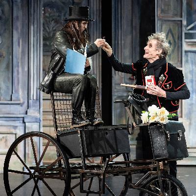 Quicklebendig auch nach dem Tod: Neue Brandner Kaspar-Inszenierung am Landestheater Niederbayern