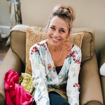 Amanda Revell Walton - author of The Ship Yard girls
